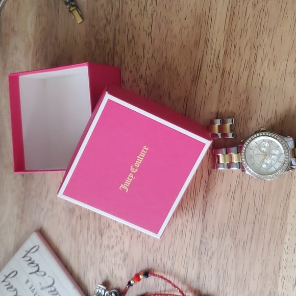 JUICY COUTUREPedigree Women's Fashion Watch - Picture 8 of 8